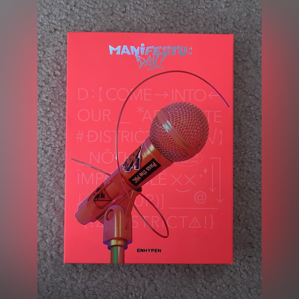 manifesto: day 1 - enhypen album w/ inclusions + photocards NWOT